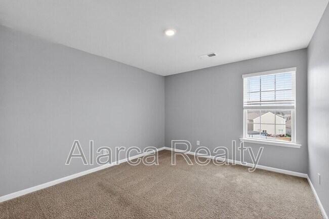 Building Photo - 147 Cherry Birch St