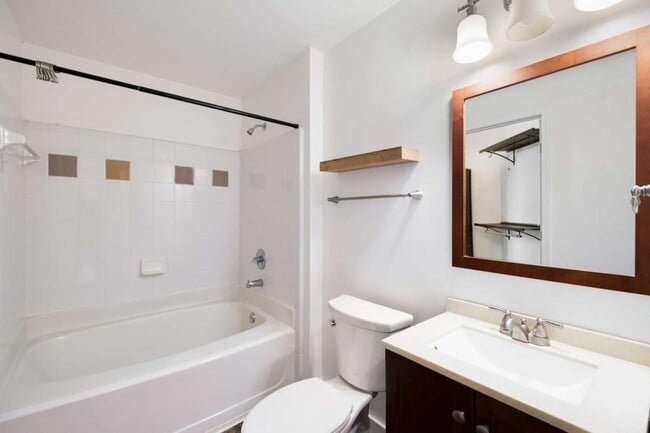 Building Photo - 800 Peachtree St NE