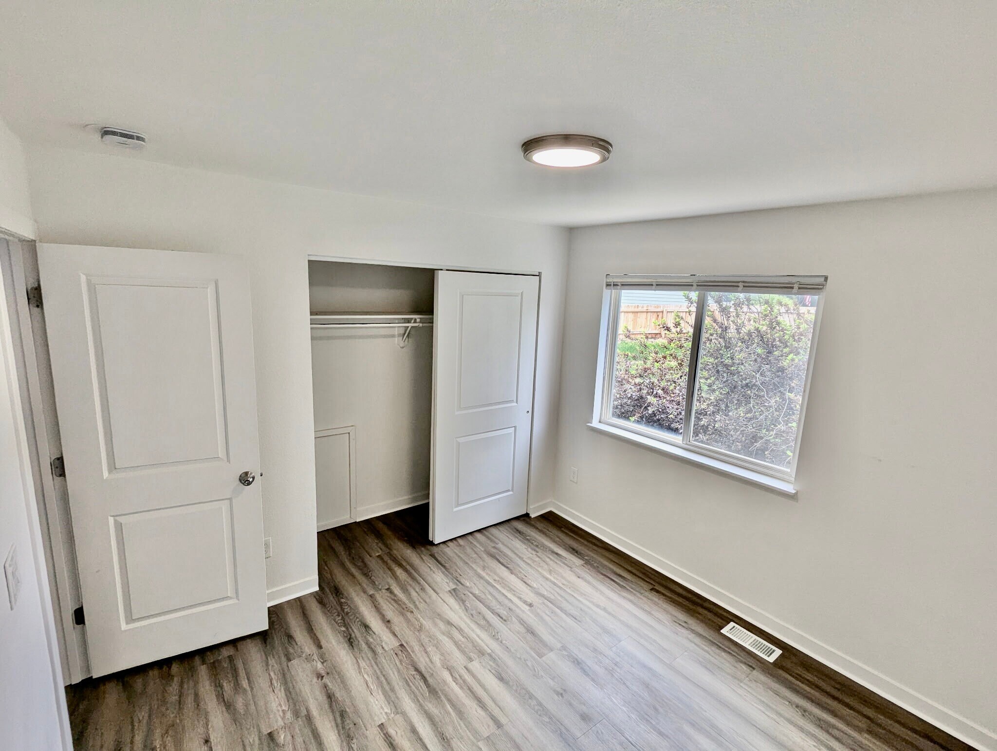 2nd floor bedroom - 2929 Ross Dr S74