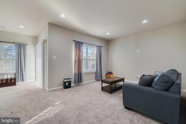 Building Photo - 4236 Winding Waters Terrace