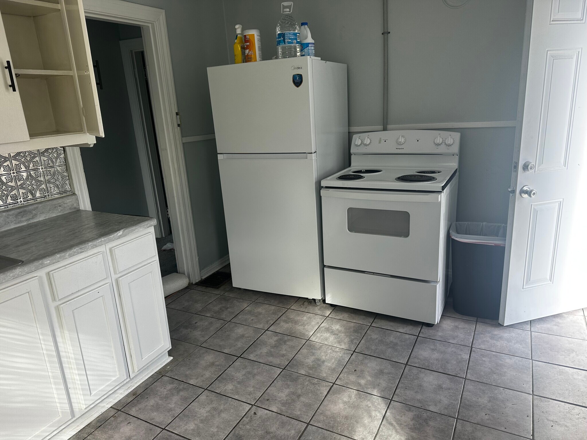 Building Photo - 408 S Smithville Rd