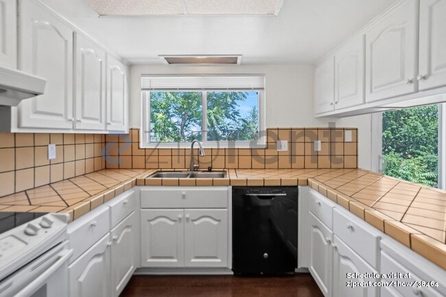 Building Photo - 307 Boulder Dr
