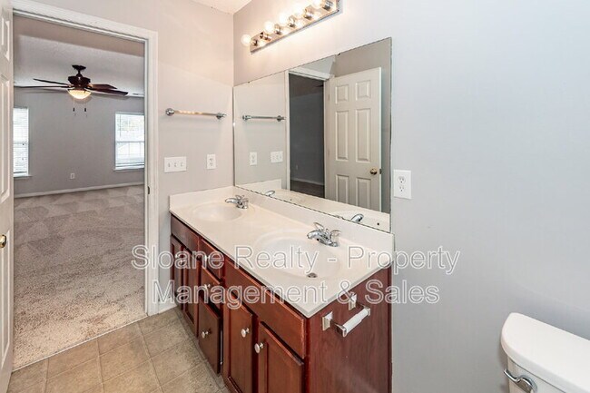 Building Photo - 1118 Deerberry Rd