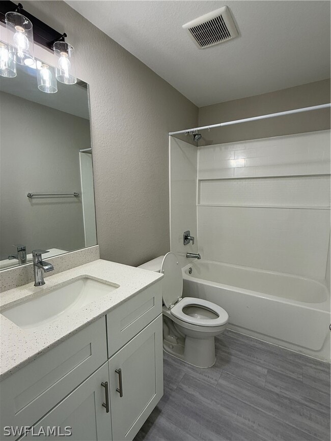 Building Photo - 2611 NW 4th Pl