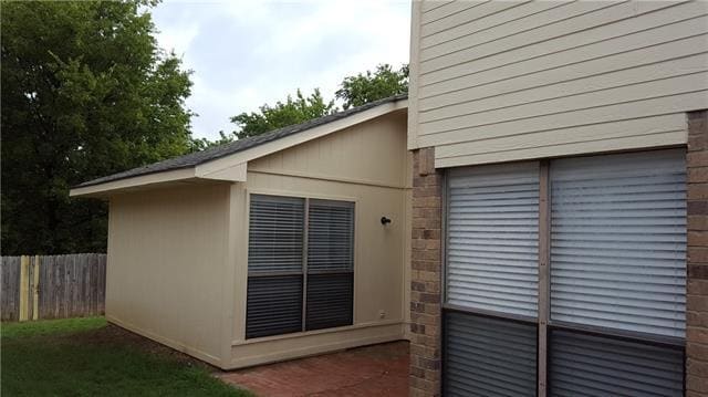 Building Photo - 515 Valley Spring Dr