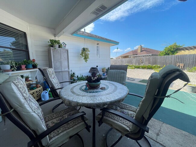 Building Photo - 13954 Seafarer Dr