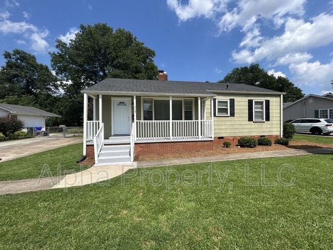 Primary Photo - 117 Vanderbilt Cir