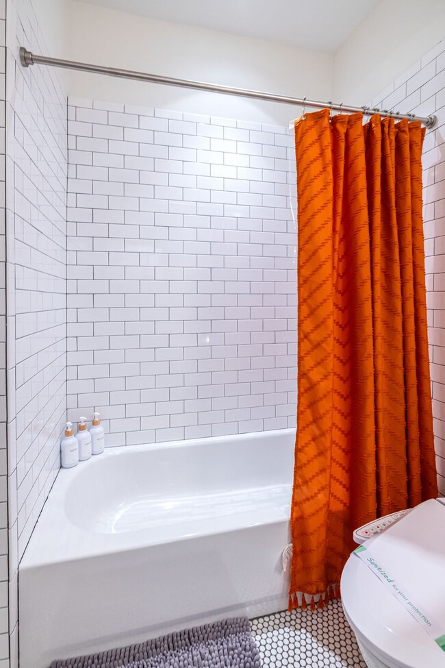 Building Photo - 71 Randolph St NE