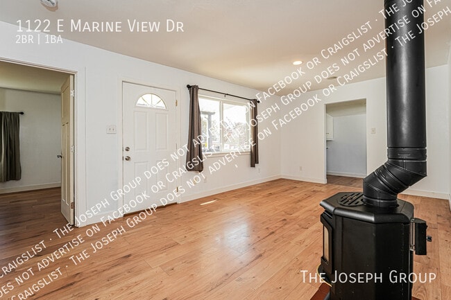 Building Photo - 1122 E Marine View Dr