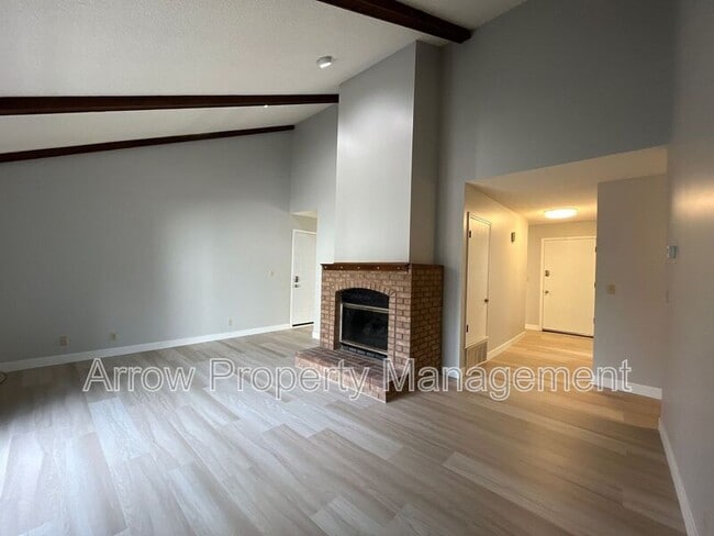 Building Photo - 3600 Briarwood Ave