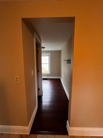 Building Photo - 242 Litchfield Rd