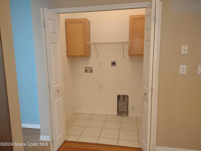 Building Photo - 3541 Deer Lakes Dr