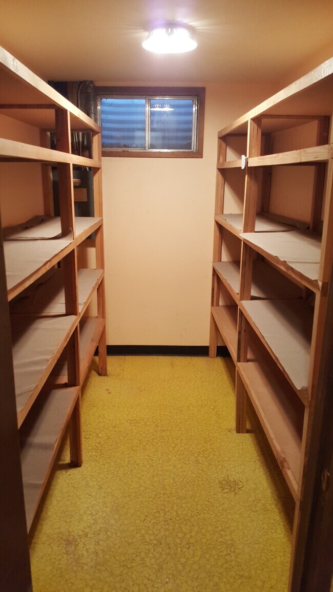 Building Photo - 13622 E 12th Ave