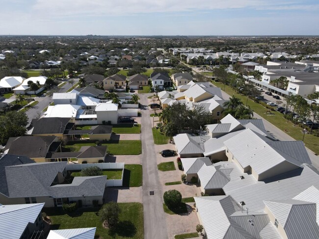 Building Photo - 10491 SW Academic Way