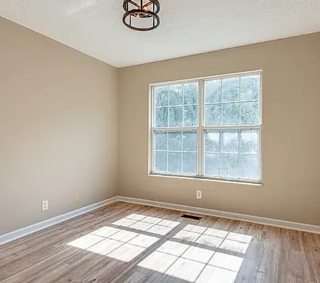Building Photo - 3528 Longhaven Crossing