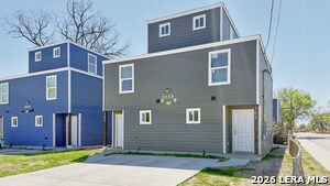 Building Photo - 3038 W Salinas