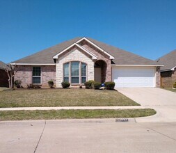 Building Photo - Nice Home in Mansfield ISD