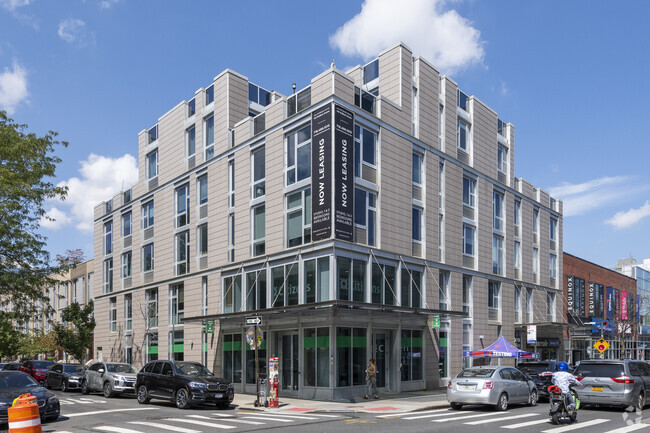 Primary Photo - Williamsburg Social
