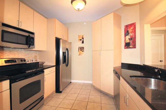 Building Photo - 2 br, 2 bath House - 225 Fountain View