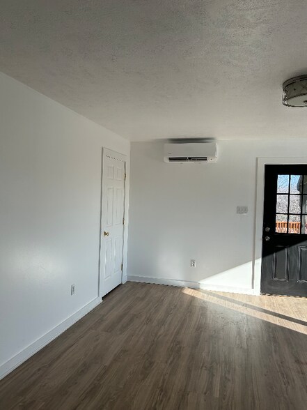 Building Photo - 131 Hufnagel Dr