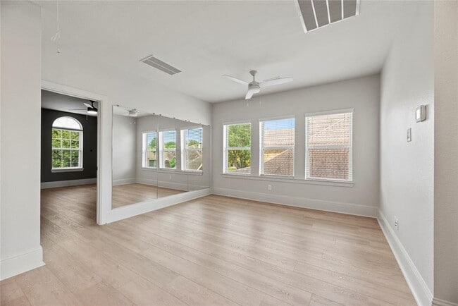 Building Photo - 30510 Hackberry Woods St