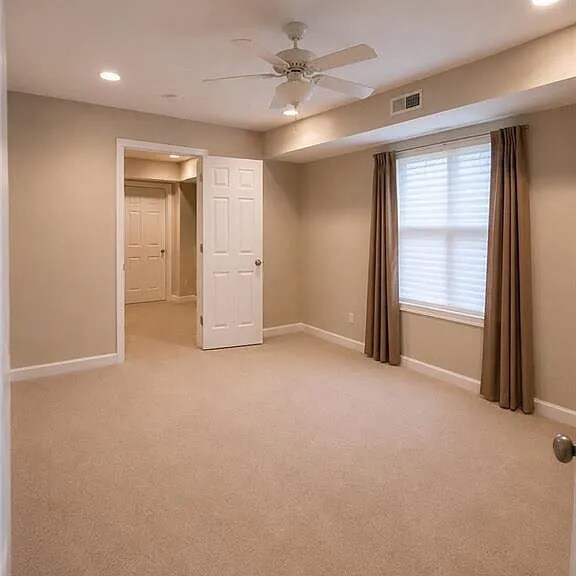 Building Photo - Lease to Own