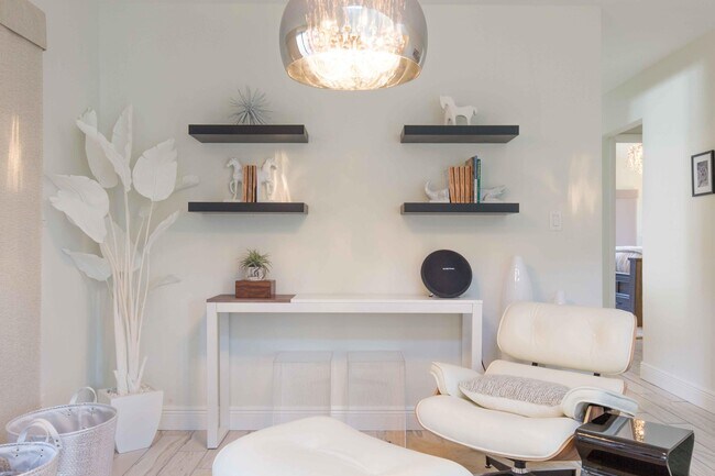 Building Photo - 13283 Bedford Mews Ct