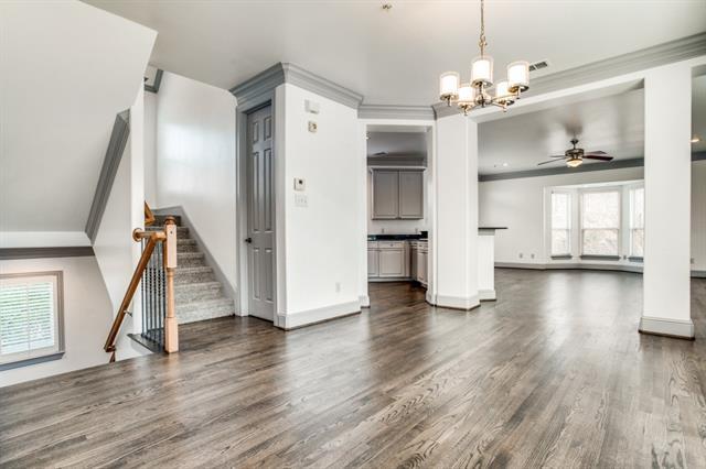 Building Photo - 4125 Lovers Ln