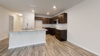 Building Photo - 177 Plainview Dr