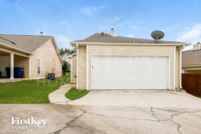 Building Photo - 140 Warwick Cir