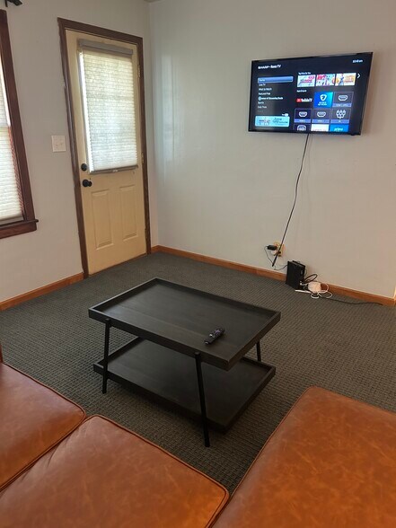 Building Photo - 603 16th Ave