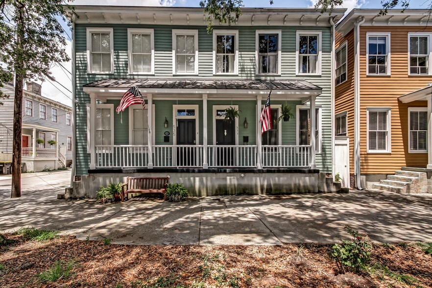 Primary Photo - 533 E Broad St