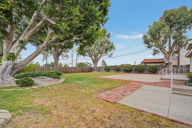 Building Photo - Rolling Hills Ranch House — Updated 3BR Home on a Massive Lot