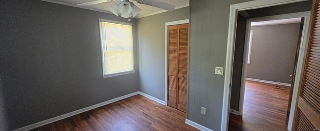 Building Photo - 112 Williamson Ave