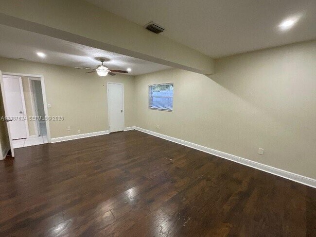 Building Photo - 14202 SW 110th Ave