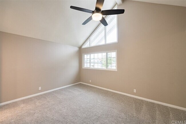 Building Photo - Impeccable 4BR 2.5BA Home with Pool, Near ...