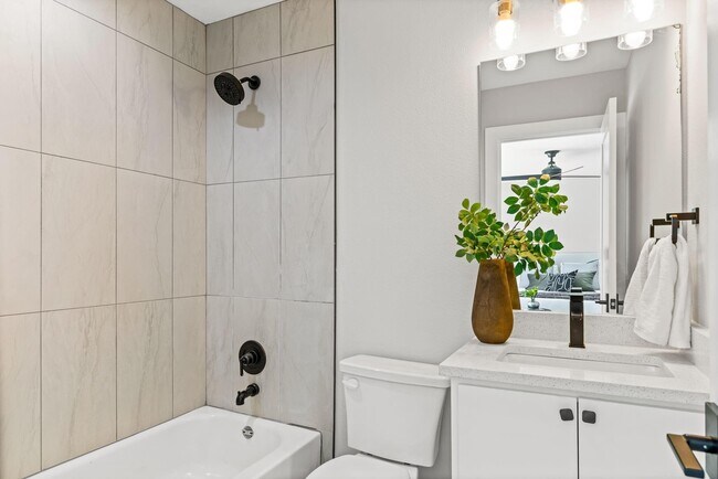 Building Photo - 4709 Virginia Ave