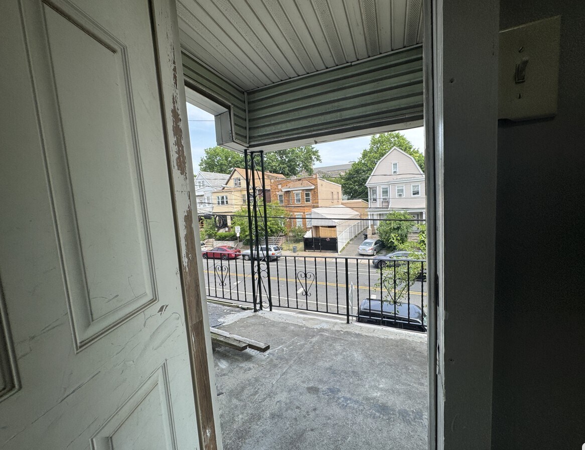 Building Photo - 173 Wegman Pky