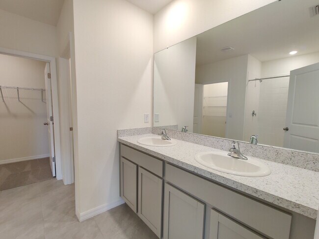 Building Photo - 7527 Cypress Walk Dr