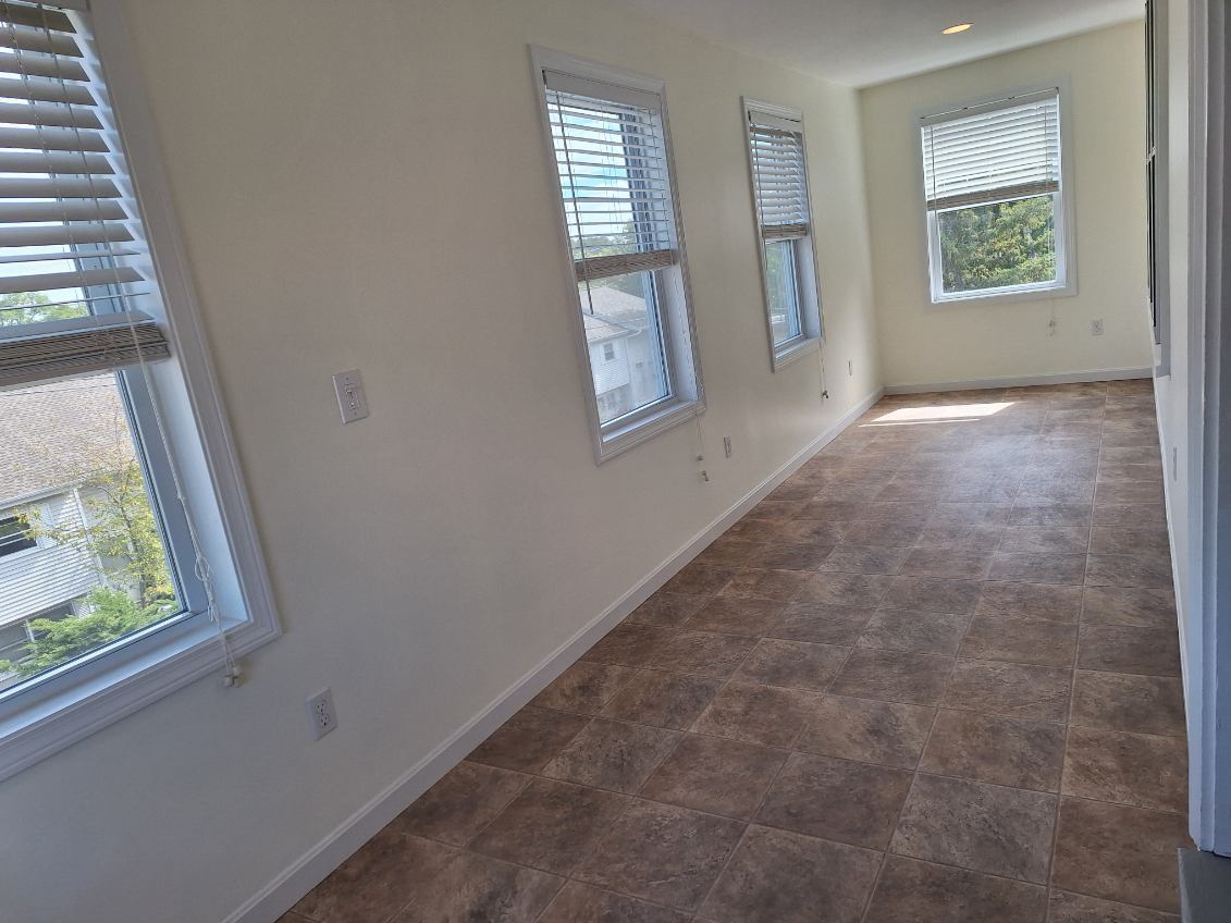 Building Photo - 88 Bismark St