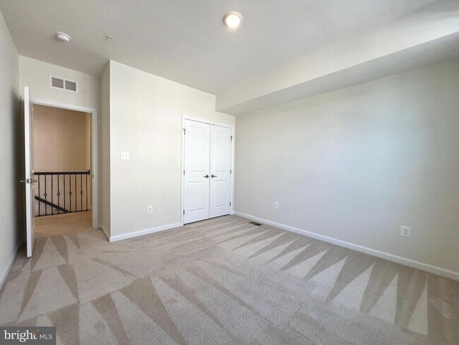 Building Photo - 8005 Orchard Grove Rd