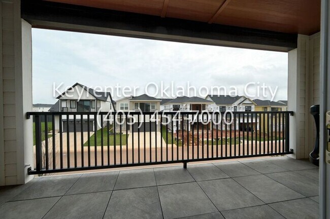 Building Photo - 2544 NW 130th St