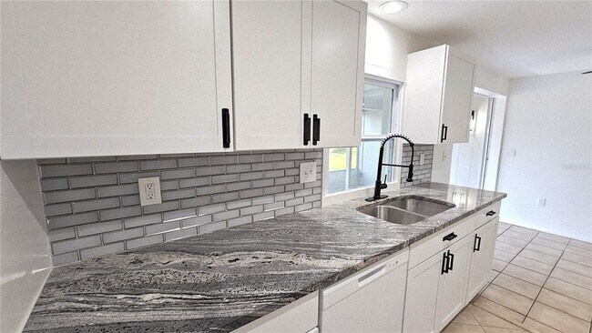 Building Photo - 284 Rotonda Blvd W