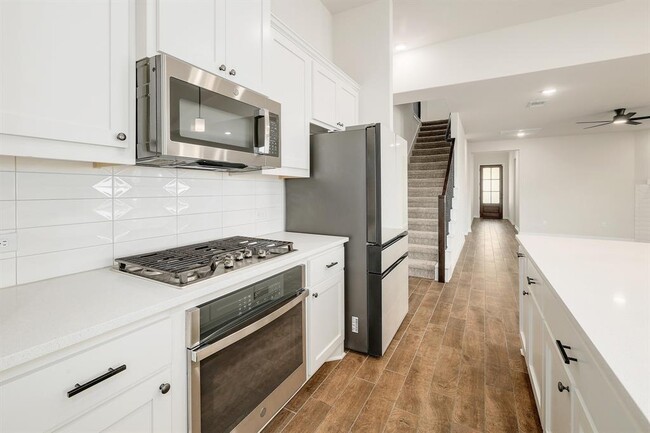 Building Photo - 1228 Calendula Trl