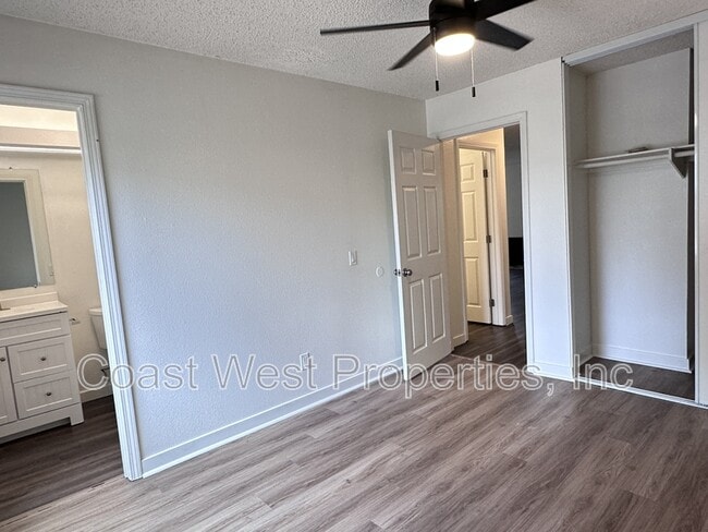 Building Photo - 3551 Roosevelt St