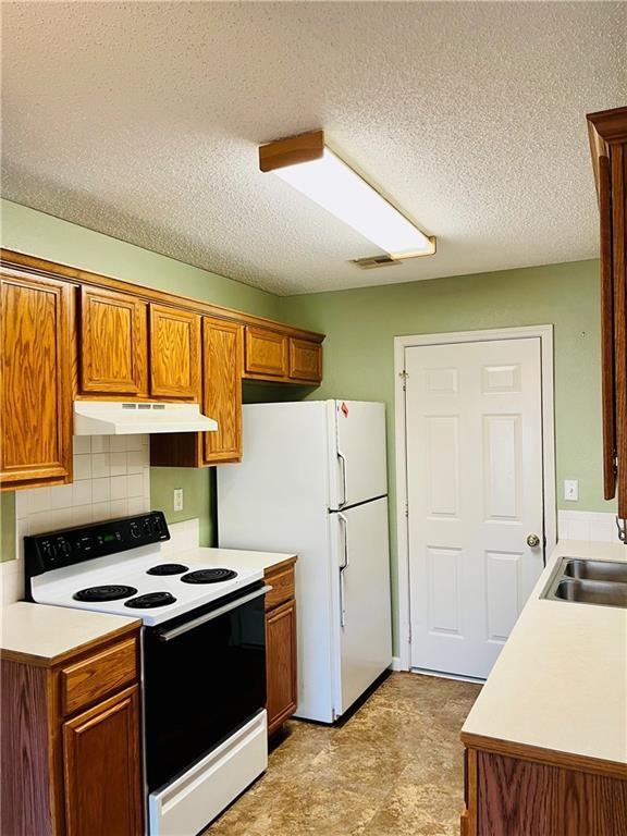 Building Photo - 1160 S Jasmine Ln