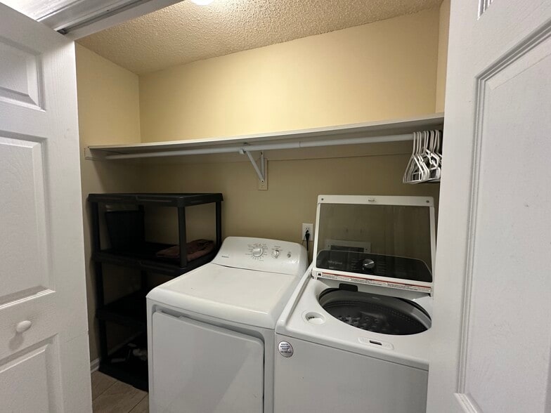 Guest Bath laundry - 669 Windhaven Dr
