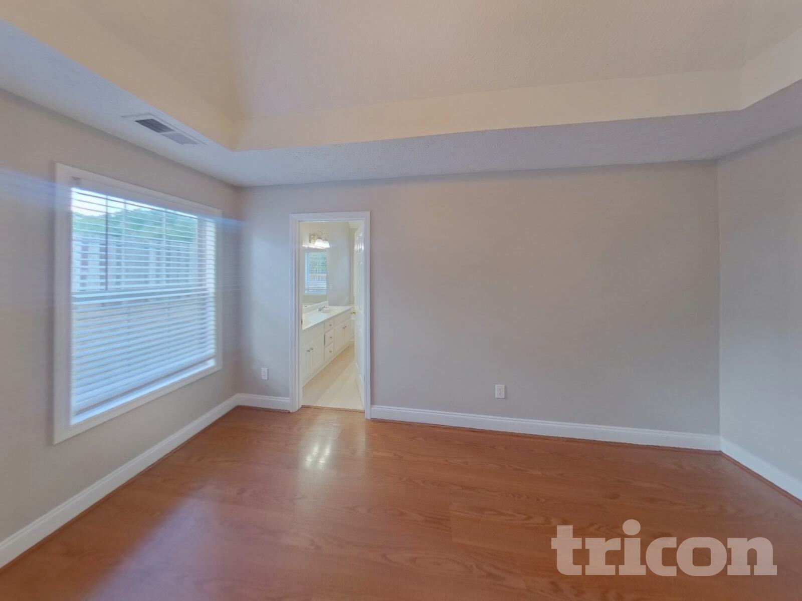 Building Photo - 122 Ivy Trce