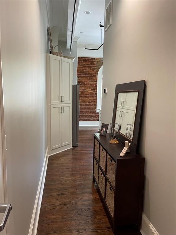 Building Photo - 201-201 W Jefferson St