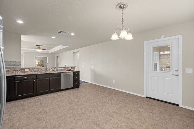 Building Photo - 2811 Cone Flower Dr